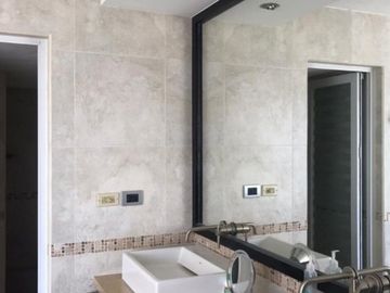 PRECIOSA CASA EN VENTA EN BALCONES JURIQUILLA !!