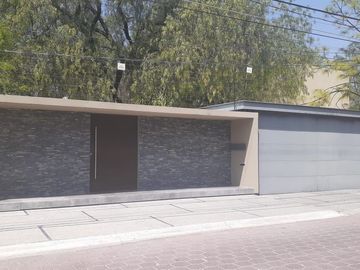 CASA EN VENTA EN  VILLAS DEL MESON  JURIQUILLA