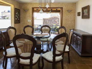 Casa en venta en Villas del Mesón