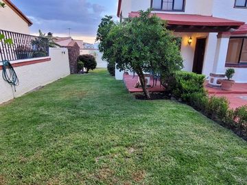 Casa en venta en Villas del Mesón