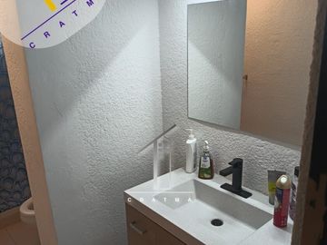 VENTA * Departamento  RODEADO DE ÁREAS VERDES *