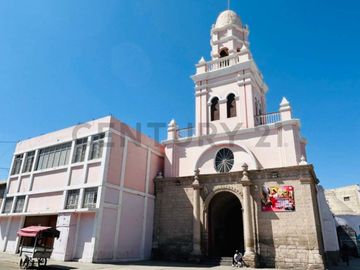 EN VENTA CASA CENTRICA