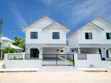 5 Bedroom House for sale in Hang Dong, Chiang Mai