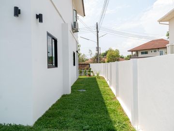 5 Bedroom House for sale in Hang Dong, Chiang Mai