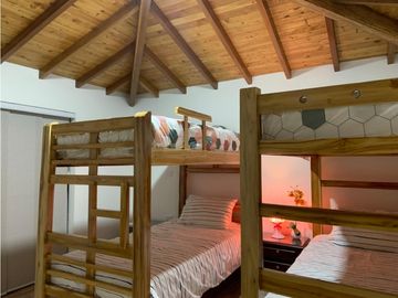 FINCA CON EXCELENTE VISTA EN COCORNA, SECTOR EL SOCORRO.