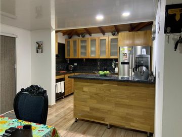 FINCA CON EXCELENTE VISTA EN COCORNA, SECTOR EL SOCORRO.