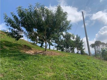 FINCA CON EXCELENTE VISTA EN COCORNA, SECTOR EL SOCORRO.
