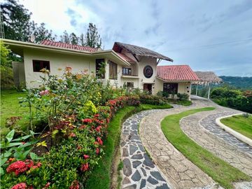 CASA CAMPESTRE EN ALTOS DEL MARIA 2408M2 cv