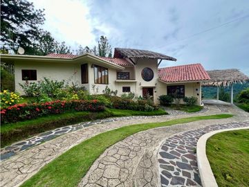 CASA CAMPESTRE EN ALTOS DEL MARIA 2408M2 cv