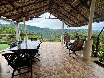 CASA CAMPESTRE EN ALTOS DEL MARIA 2408M2 cv