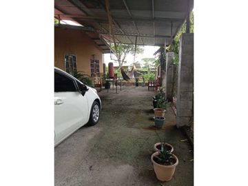 VENDO CASA CON PISCINA EN LOS ALGARROBOS