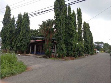 VENDO CASA CON PISCINA EN LOS ALGARROBOS