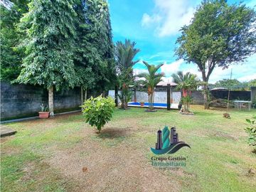 VENDO CASA CON PISCINA EN LOS ALGARROBOS