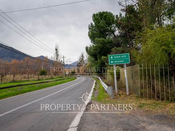 Amplia parcela en exclusivo condominio de Santa Rita