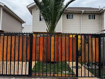 Cómoda casa de 2 niveles en  Ciudad del Sol