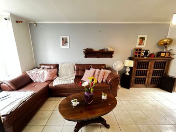 Cómoda casa de 2 niveles en  Ciudad del Sol