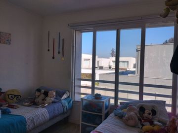Casa mediterránea en Jardines de las Vizcachas