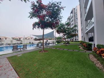 Departamento  en Paraíso Country Club Emiliano Zapata - LLR-125-De