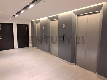 VENTA OFICINA, SECTOR CAROLINA 57.88 M2 MAS PARQUEADERO Y BODEGA