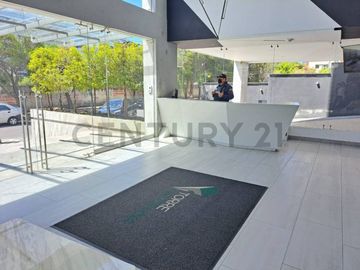 VENTA OFICINA, SECTOR CAROLINA 57.88 M2 MAS PARQUEADERO Y BODEGA
