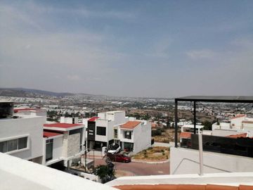 Tu Nuevo Hogar en Pedregal de Schoenstatt: Simplemente HERMOSA CASA!