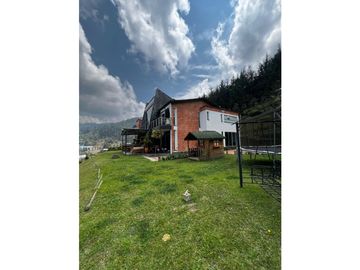 Casa para Arriendo Amoblado en Medellín Palmas