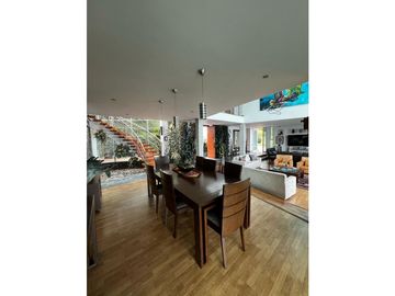Casa para Arriendo Amoblado en Medellín Palmas