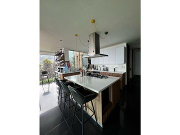 Casa para Arriendo Amoblado en Medellín Palmas