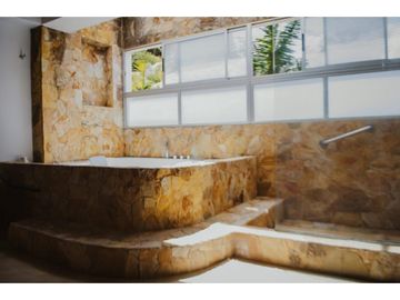 Casa para Arriendo Amoblado en Medellín Palmas