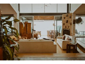 Casa para Arriendo Amoblado en Medellín Palmas