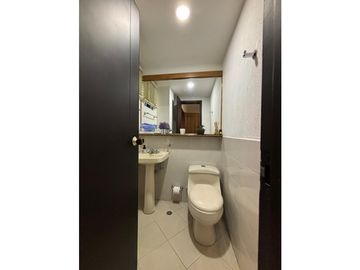 VENTA  AMPLIO APARTAMENTO DUPLEX UNIDAD CERRADA SAN LUCAS EL POBLADO