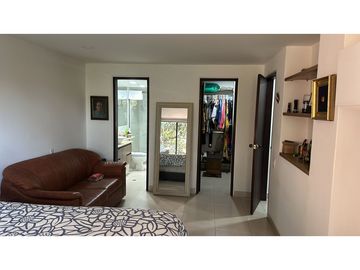 VENTA  AMPLIO APARTAMENTO DUPLEX UNIDAD CERRADA SAN LUCAS EL POBLADO