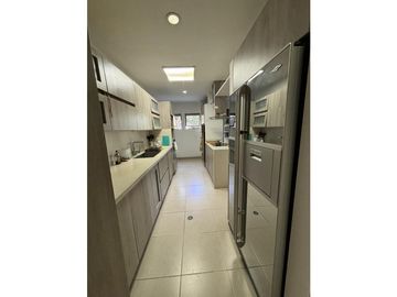 VENTA  AMPLIO APARTAMENTO DUPLEX UNIDAD CERRADA SAN LUCAS EL POBLADO