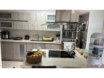 VENTA  AMPLIO APARTAMENTO DUPLEX UNIDAD CERRADA SAN LUCAS EL POBLADO
