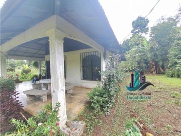 VENDO CASA CON 1HECTAREA FRONTERA