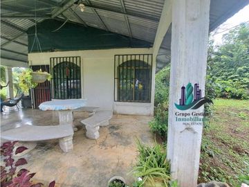 VENDO CASA CON 1HECTAREA FRONTERA
