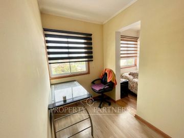 Oportunidad!!! Amplia casa mediterránea con excelente conectividad