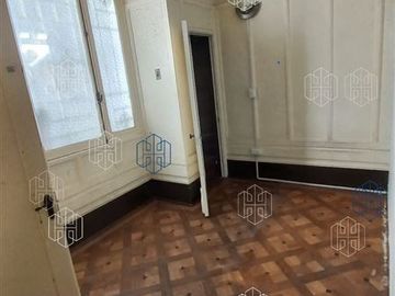 Local Comercial en Venta en A pasos del Metro Baquedano