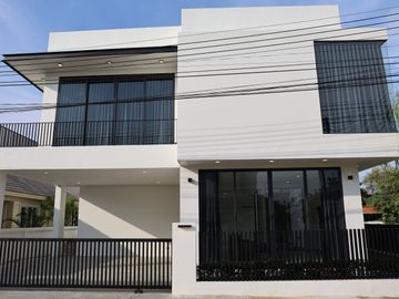 3 Bedroom House for sale in Suthep, Chiang Mai