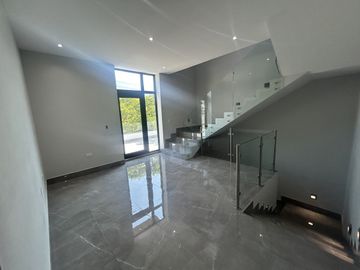 CASA EN VENTA FUENTES DEL VALLE