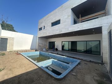CASA EN VENTA FUENTES DEL VALLE