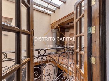 Casa estilo colonial en el Club de Golf San Carlos, Metepec, Estado de México