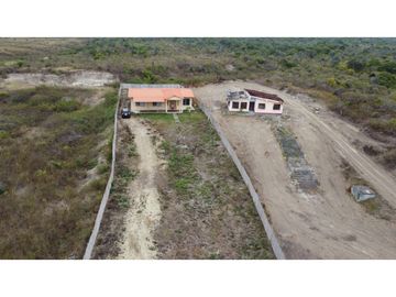 Se vende Casa amoblada con vista al mar Puerto Cayo Ecuador.