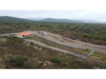 Se vende Casa amoblada con vista al mar Puerto Cayo Ecuador.