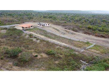 Se vende Casa amoblada con vista al mar Puerto Cayo Ecuador.