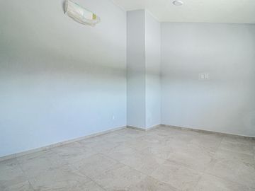 CASA MODERNA MINIMALISTA EN PARAISO COUNTRY CLUB