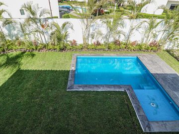 CASA MODERNA MINIMALISTA EN PARAISO COUNTRY CLUB