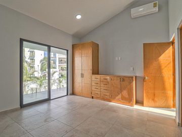 CASA MODERNA MINIMALISTA EN PARAISO COUNTRY CLUB