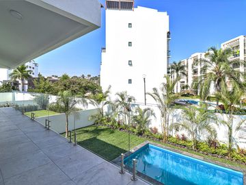 CASA MODERNA MINIMALISTA EN PARAISO COUNTRY CLUB