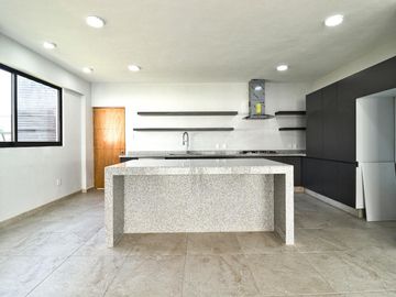 CASA MODERNA MINIMALISTA EN PARAISO COUNTRY CLUB